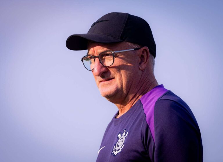 Dorival analisa a temporada e destaca desafios após vitória do Corinthians