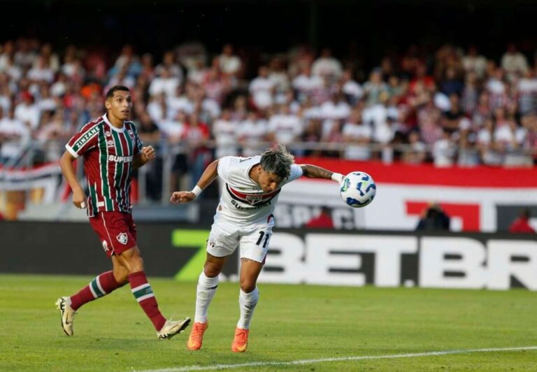 São Paulo precisa de vitória para sonhar com a Libertadores