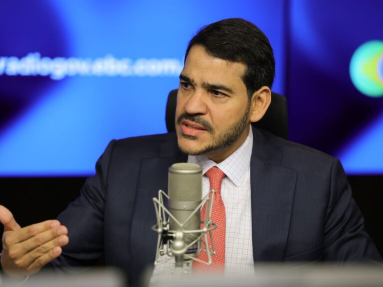 Convocação de Jorge Messias é pautada pela CPMI do INSS