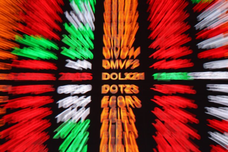 Ibovespa registra alta impulsionado por Wall Street