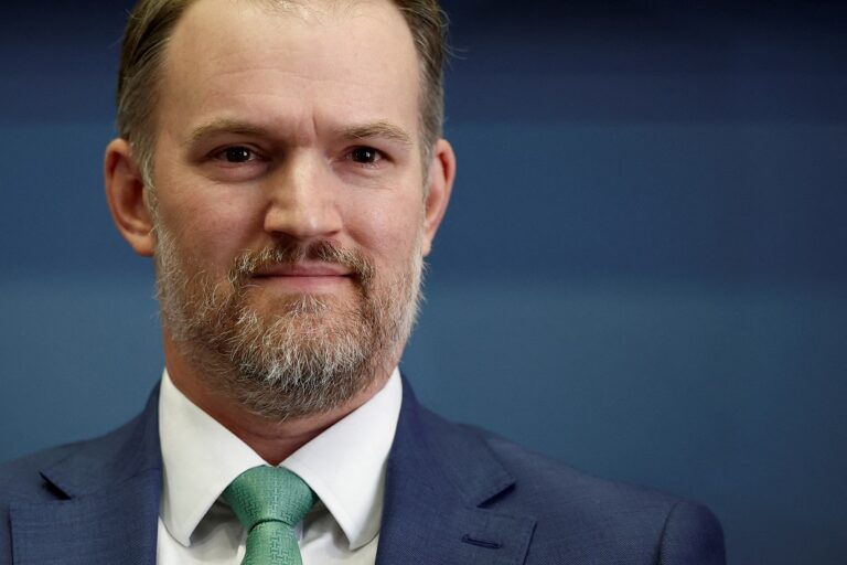 Greer defende a remoção de tarifas sobre produtos importados