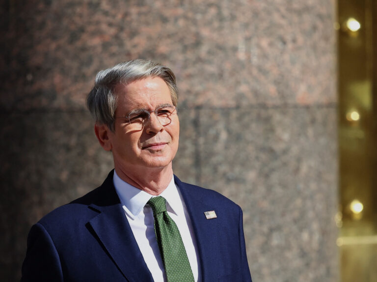 Anúncios do governo dos EUA visam reduzir preço do café