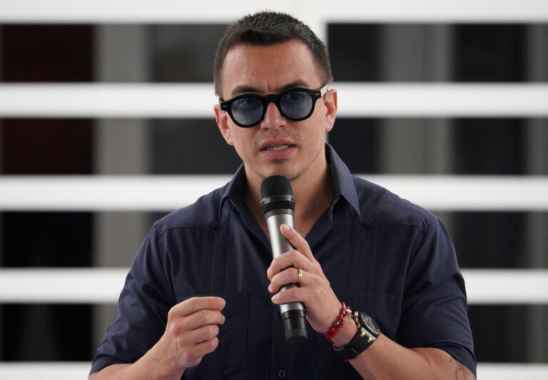 Equador realiza transferência de 300 detentos para nova prisão de segurança máxima