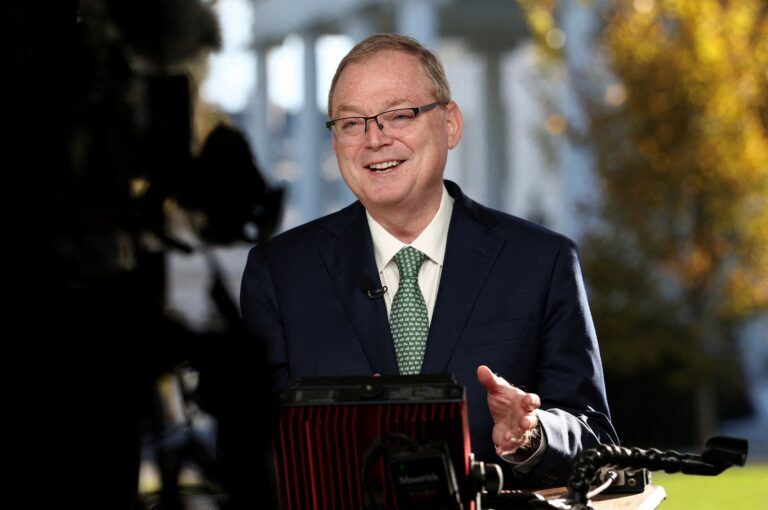 Kevin Hassett: o economista que pode chefiar o Fed sob Trump