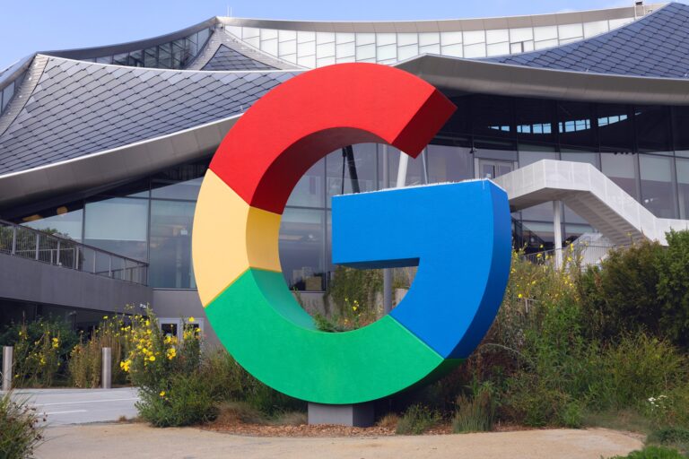 Nvidia sofre queda após rumor de encomenda de chips de IA pela Meta ao Google