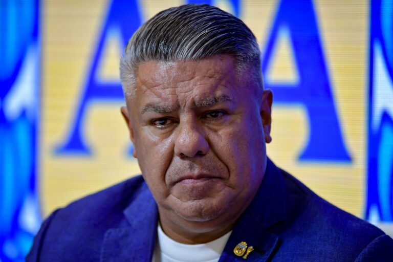 Crise política e esportiva na Argentina após ausência de Milei no sorteio da Copa