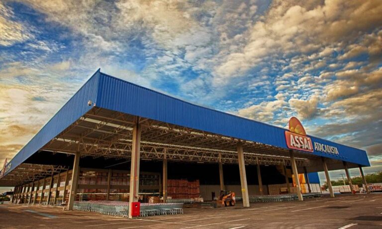 Irmãos Muffato investem em ações do Assaí com fundos de investimento