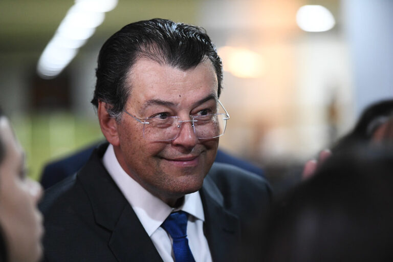 Votação de taxação sobre bets e fintechs depende de ajustes da Fazenda