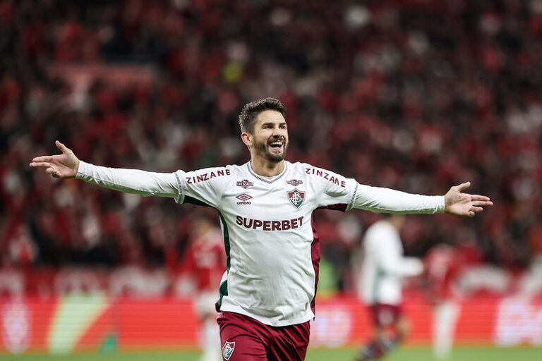 Transformações no mercado de uniformes do futebol brasileiro em 2026