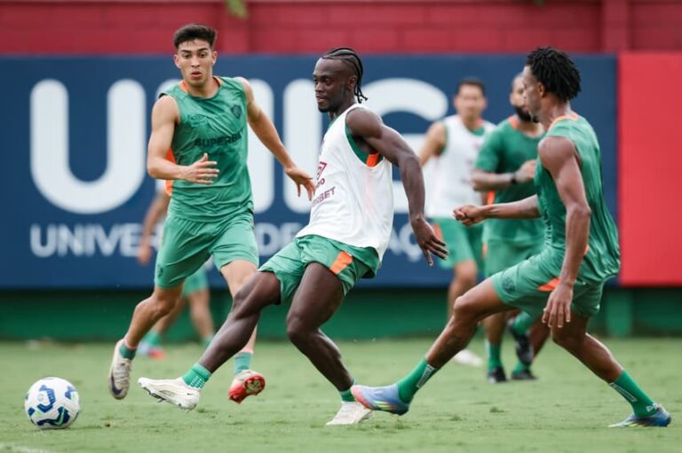 Lezcano, paraguaio de R$ 26 milhões, enfrenta dificuldades no Fluminense