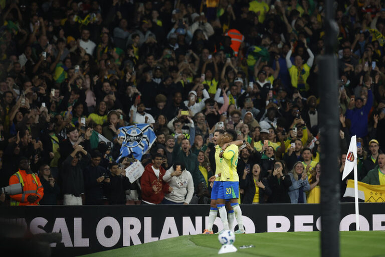 Brasil e Tunísia se enfrentam em amistoso preparatório para a Copa do Mundo