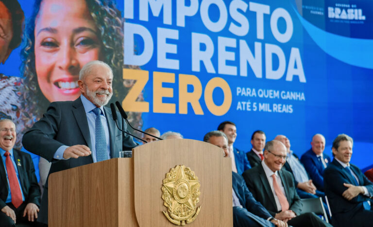 Lula apoia isenção do IR para PLR e redução da jornada de trabalho