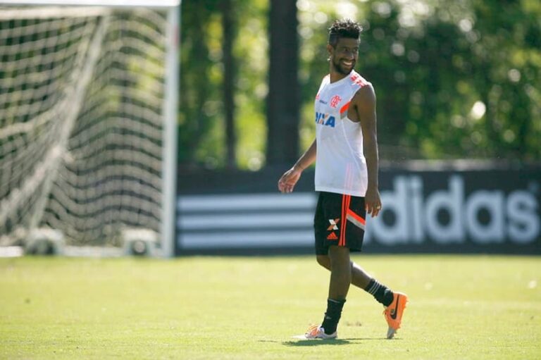 Arrascaeta pode alcançar feito histórico no Flamengo até 2028