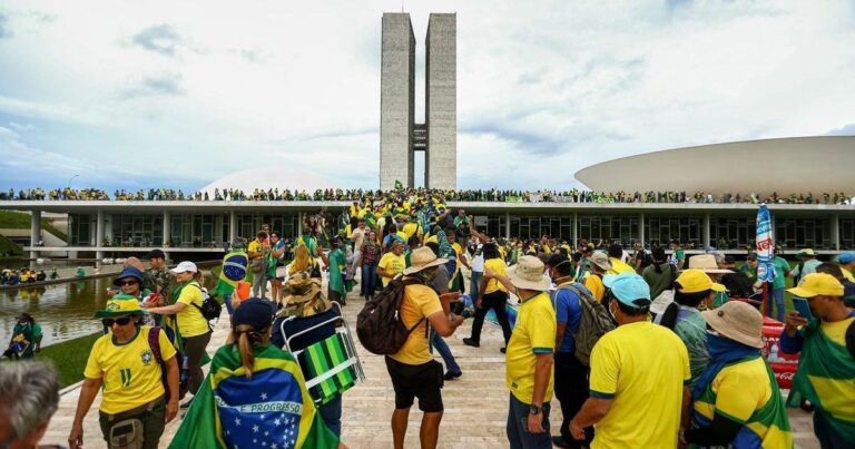 Oposição articula estratégias para reverter penas dos condenados de 8 de janeiro