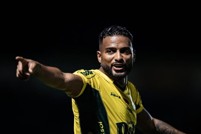 Acerto frustrado de Reinaldo com Fluminense em 2025