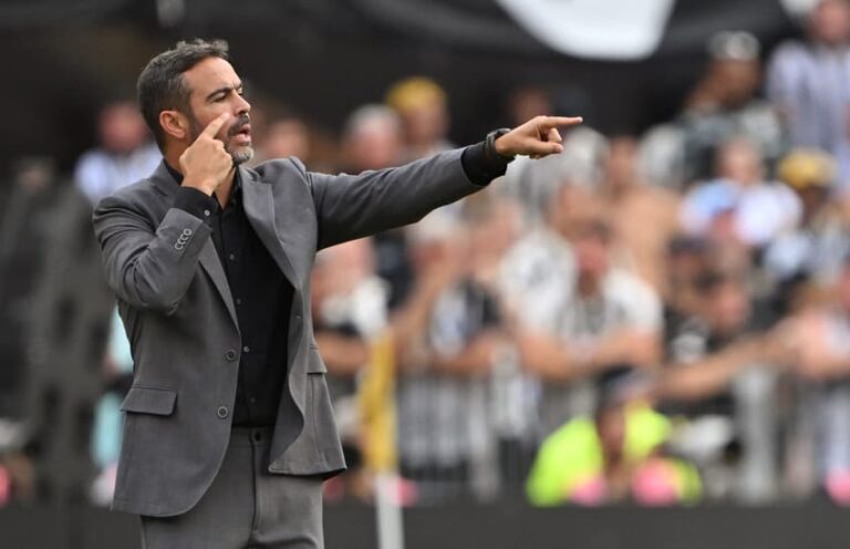 Agradecimento de Artur Jorge emociona torcedores do Botafogo