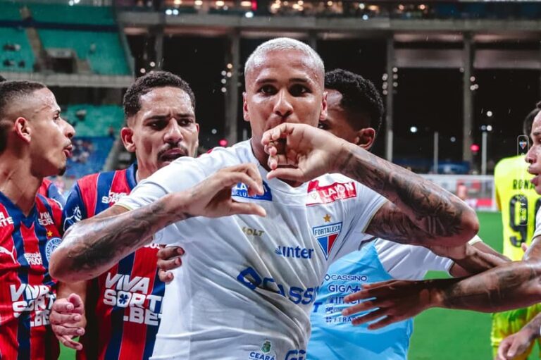 Rebaixamento no Brasileirão: Santos, Fortaleza e Vitória em risco