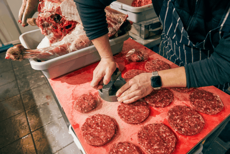 Minerva e Camil: impacto da retirada de tarifas dos EUA nas ações da B3