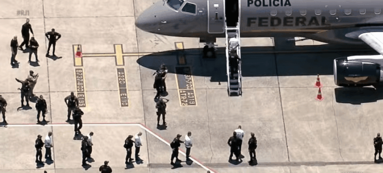 Transferência de líderes do Comando Vermelho para penitenciária federal no Paraná