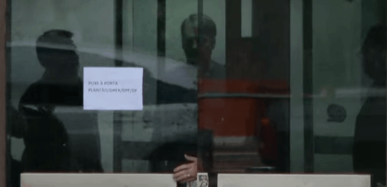 Salários de Bolsonaro e outros condenados seguem normais mesmo presos