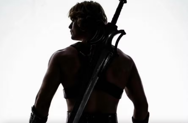 Nicholas Galitzine apresenta He-Man: equilíbrio entre masculinidade e feminilidade