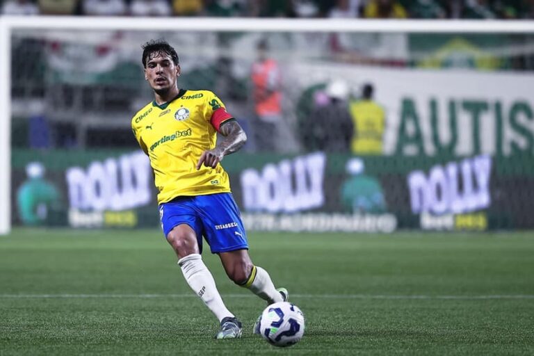 Por que o Palmeiras poupou titulares em viagem a Porto Alegre