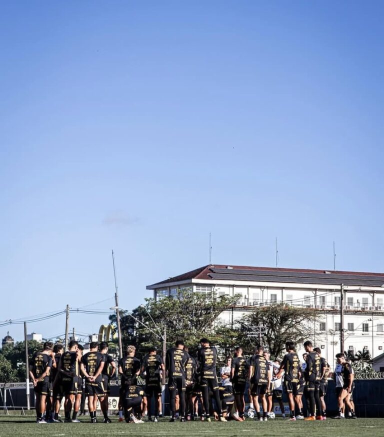 Neymar participa de treino no Santos e atualiza situação do jogador
