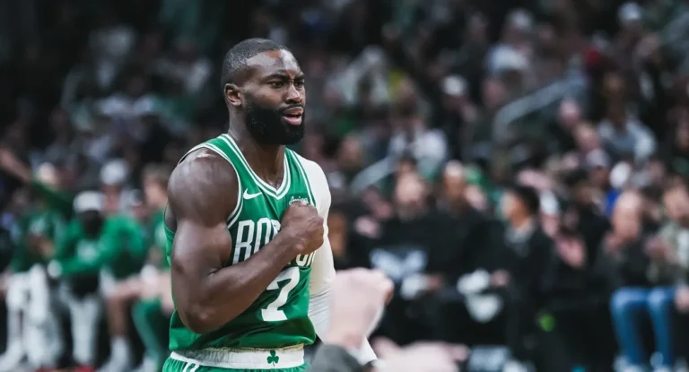 Celtics supera Knicks com grande atuação de Jaylen Brown