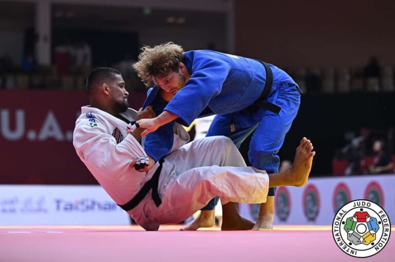 Leonardo Gonçalves conquista medalha de bronze no Grand Slam de judô