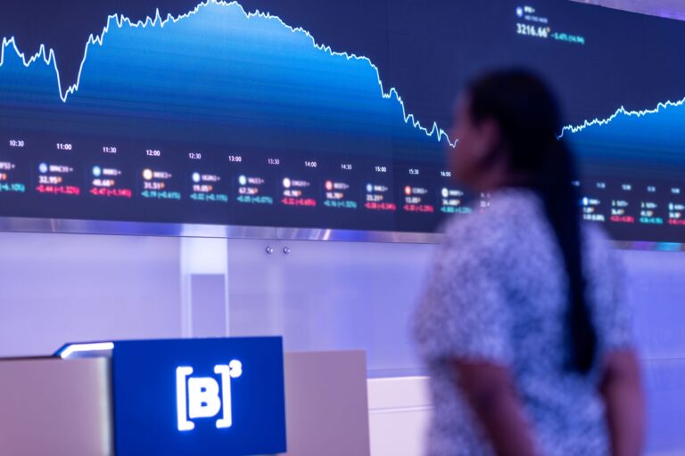 XP eleva projeção do Ibovespa para 185 mil pontos até 2026