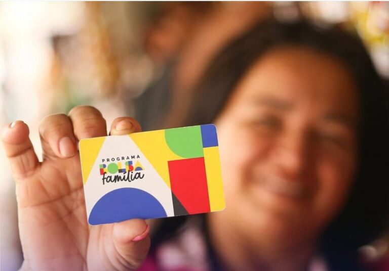 Início do pagamento do Bolsa Família referente a novembro