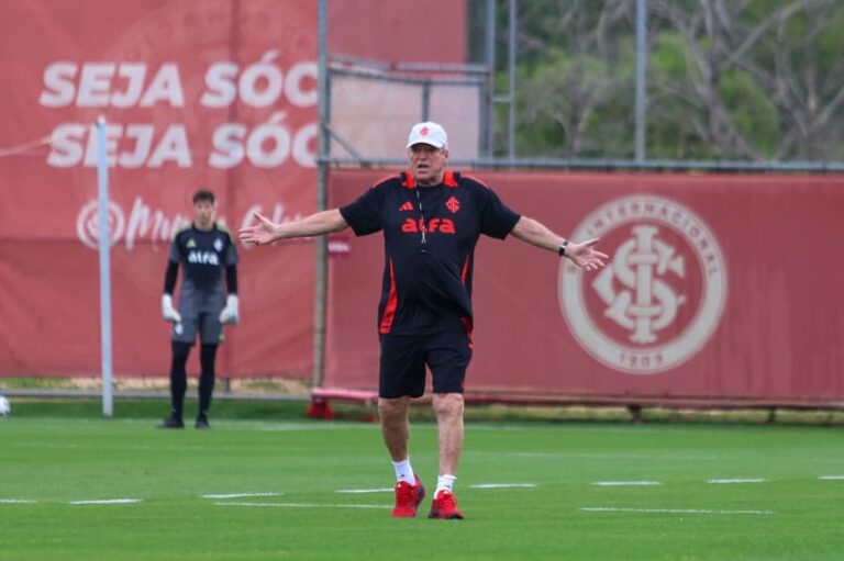 Abel Braga gera polêmica com comentário na apresentação ao Inter