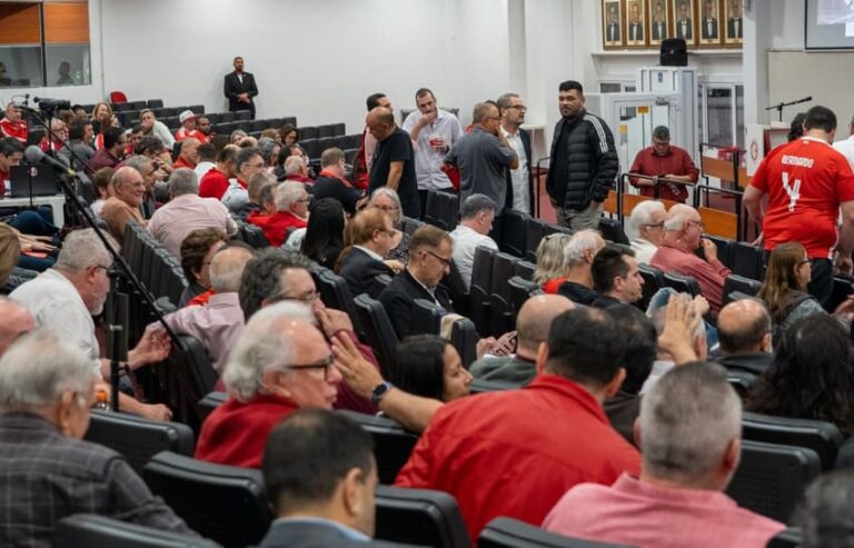 Reunião do Internacional rejeita reforma no estatuto do clube