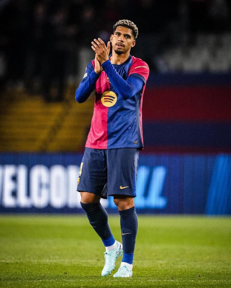 Ronald Araújo solicita afastamento para recuperação mental