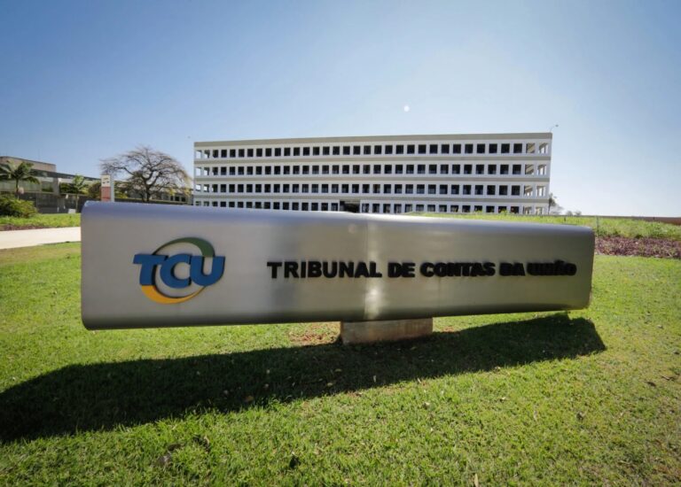 Senado aprova aumento salarial para auditores do TCU com penduricalho 1 Senado aprova aumento salarial para auditores do TCU com penduricalho