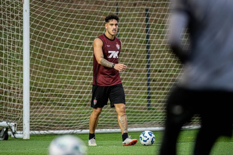 Vitória busca aquisição definitiva de Lucas Halter