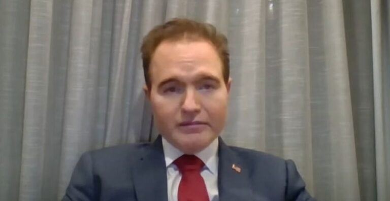 Prisão de Bolsonaro gera repercussão e críticas de advogado da Rumble