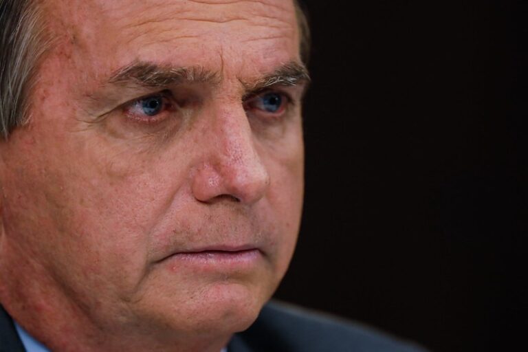 Frente Parlamentar Evangélica manifesta preocupação com a prisão de Bolsonaro