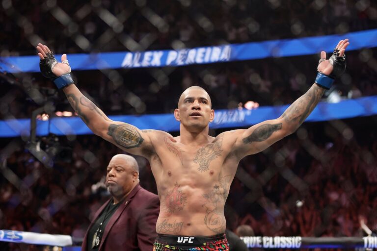 Alex Poatan provoca fãs com mensagem sobre tricampeonato no UFC