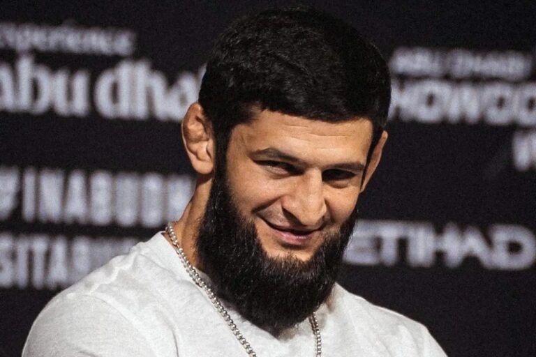 Khamzat Chimaev anuncia mudança de categoria após próxima luta no UFC