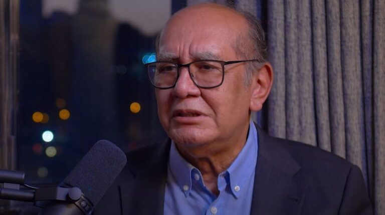 Gilmar Mendes suspende prerrogativa da PGR sobre impeachment de ministros