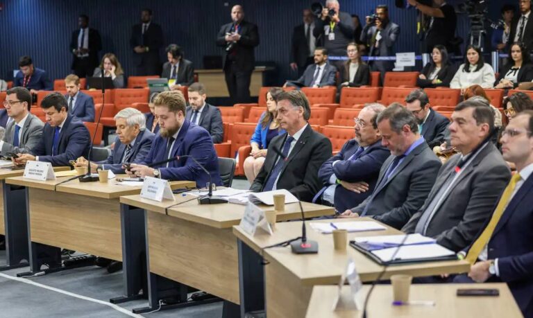 Generais Heleno e Paulo Sérgio são detidos após condenação pelo STF