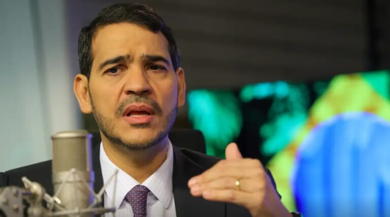 Messias fala sobre articulação para STF: "Não sairei do Senado nenhum dia"