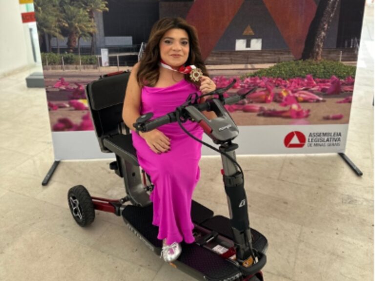 Pequena Lô traz humor e psicologia na nova temporada de seu programa