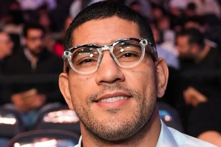 UFC marca presença na CCXP com Poatan e Carlos Prates