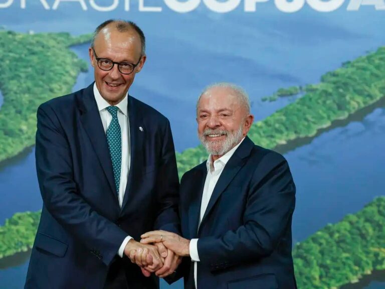 Chanceler alemão expressa satisfação ao retornar de Belém após COP30