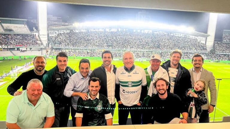 Filha de Roberto Justus celebra acesso do Coritiba à Série A