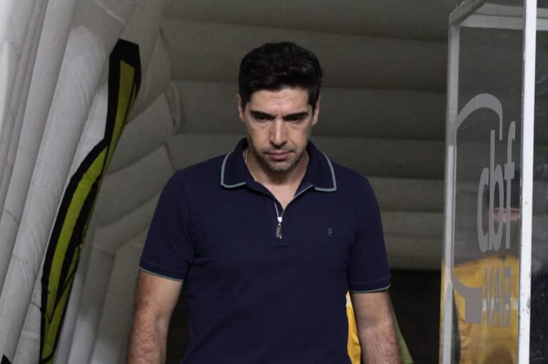 Galvão critica Neymar e envia recado a Abel Ferreira