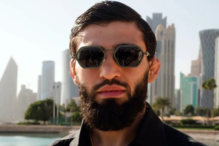 Cabeçada polêmica marca encarada antes do UFC Qatar