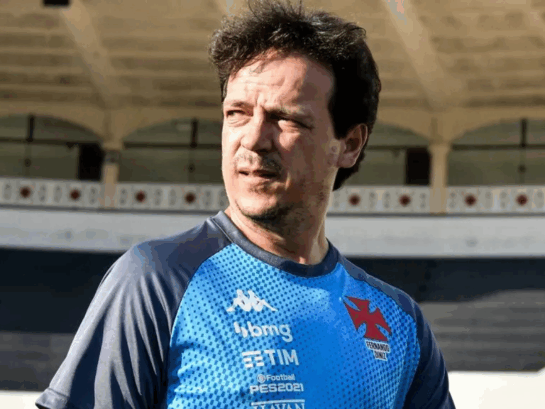 Torcida do Vasco pressiona elenco e isenta diretoria e Diniz após quinta derrota consecutiva